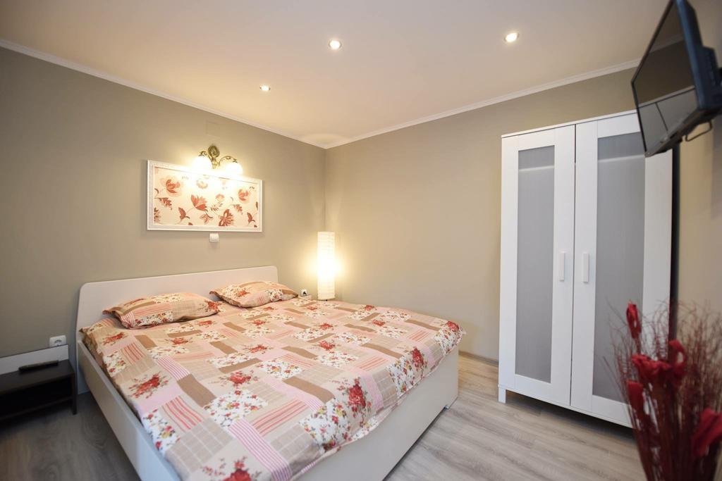 Casa Alexia Hotel Haţeg Екстериор снимка